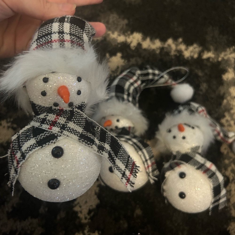 Plaid Snowman Ornaments Set